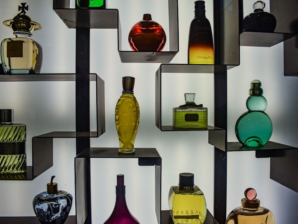 Jak wybrać idealne perfumy damskie? Poradnik zakupowy